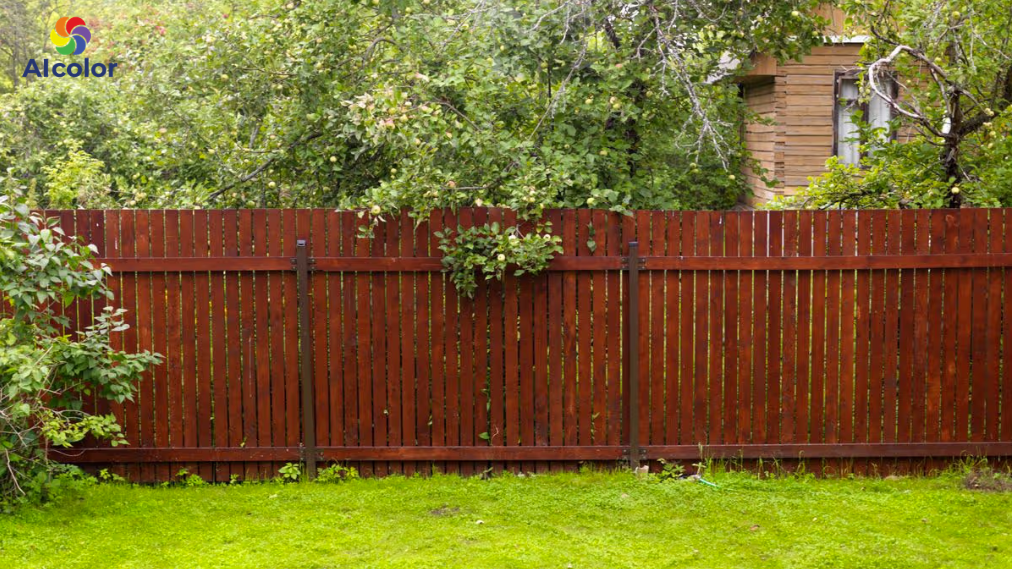 H&agrave;ng r&agrave;o m&agrave;u đỏ hợp với gia chủ mệnh Hỏa