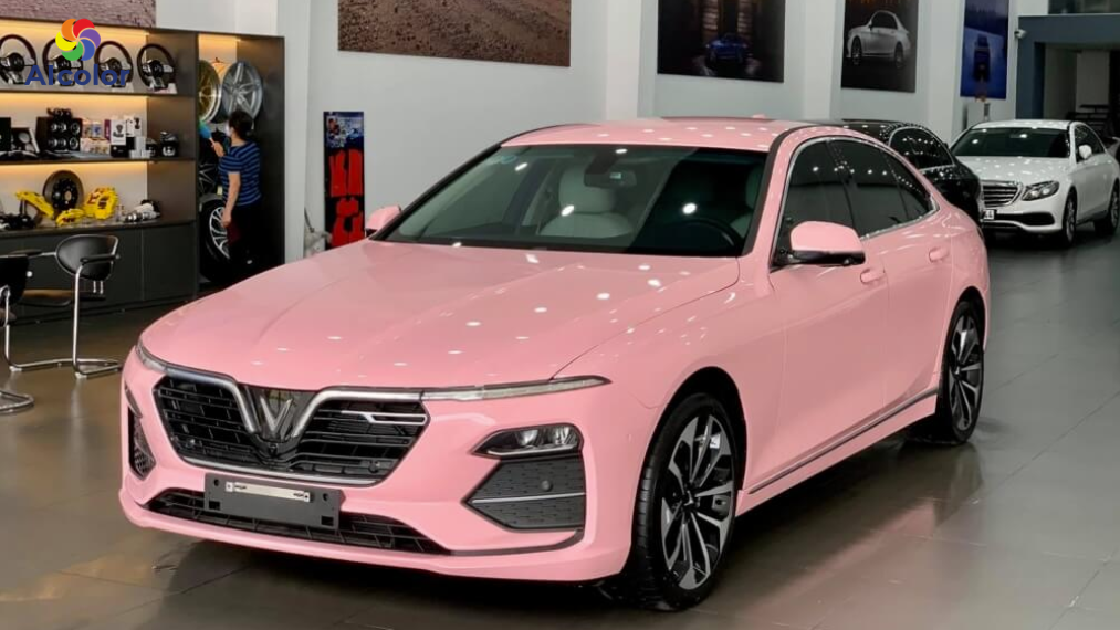 Người tuổi Th&acirc;n mệnh Hỏa c&oacute; thể chọn xe m&agrave;u hồng để hợp mệnh